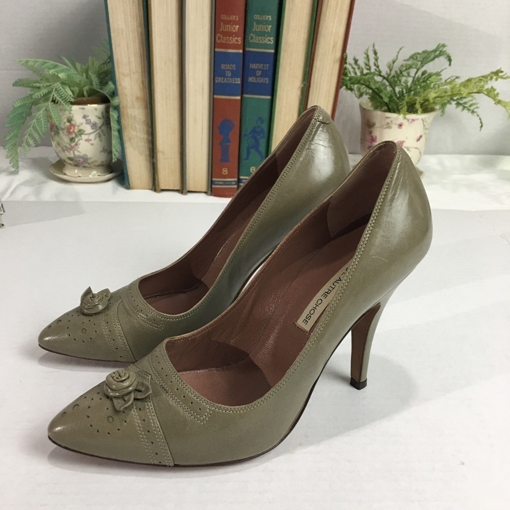 Ol’ Autre Chose Italy Olive Green Leather Pointed Toe Pumps Heels 37